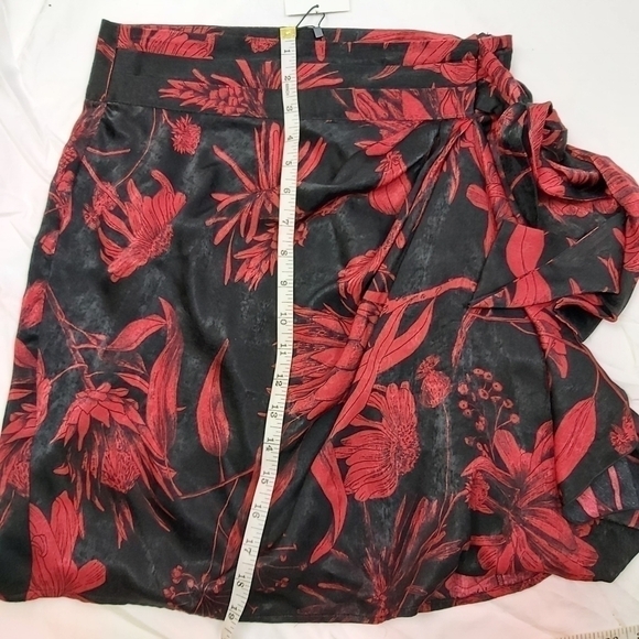 ZARA Tied Print Skirt Floral Red Black - Picture 12 of 12